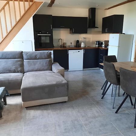 Chez Line Et Pierre: Appartement Spacieux, Lumineux Et Equipe La Bastide-de-Sérou Esterno foto
