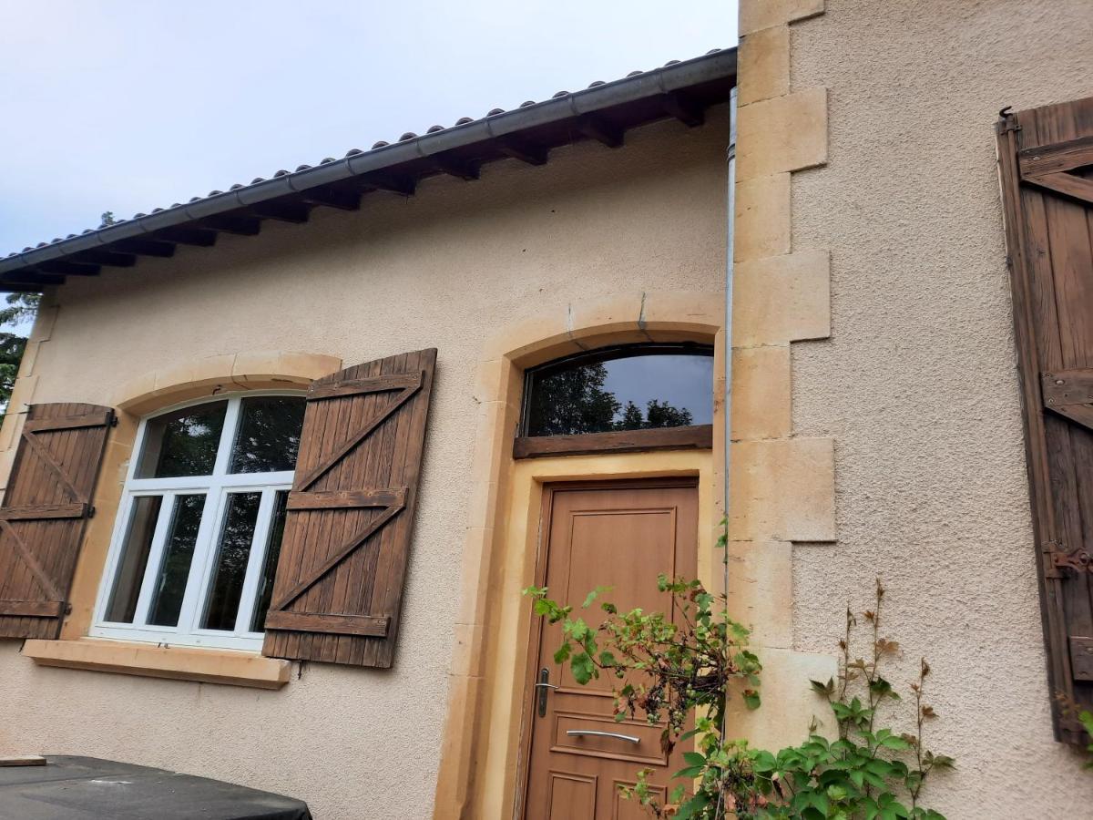 Chez Line Et Pierre: Appartement Spacieux, Lumineux Et Equipe La Bastide-de-Sérou Esterno foto
